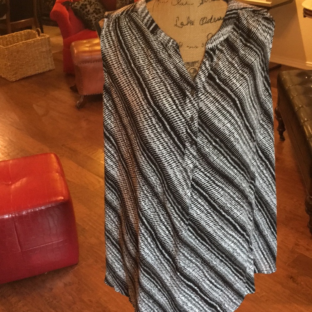 Sejour, ,14W, Black/White sleeveless top,